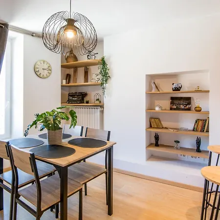 Appt Duplex La Ganterie, Fibre En Centre-ville شقة